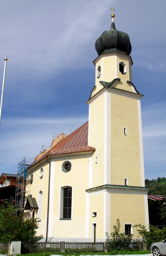 Annakirche und Friedhof